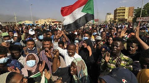 Sudan: Army announces state of emergency with government dissolved