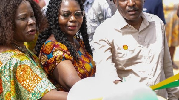 Vivo Energy Ghana commissions Washroom facility for La Enobal Basic Sch