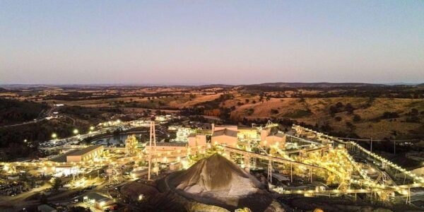 Newmont halts Cadia gold mine after earthquake