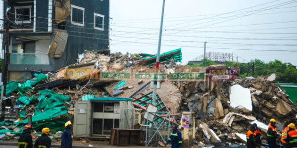 Avenor Building collapse: 1,000s left without power