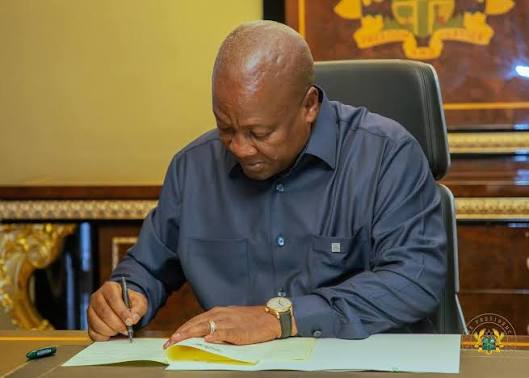 Mahama signs Tribunal, COCOBOD and 8 other bills into law 